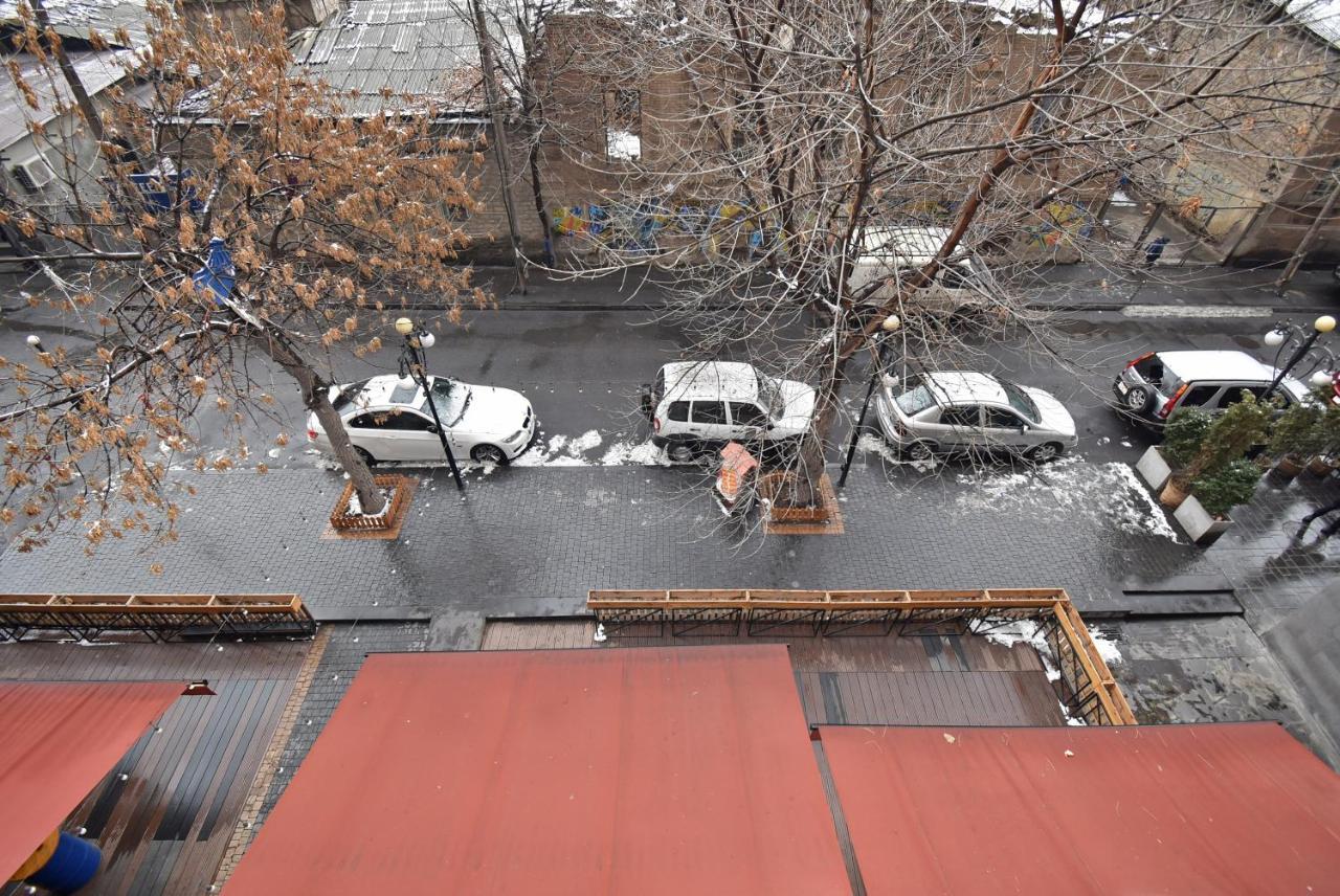 Armenak Apartment 5-Комнатная Erivan Dış mekan fotoğraf