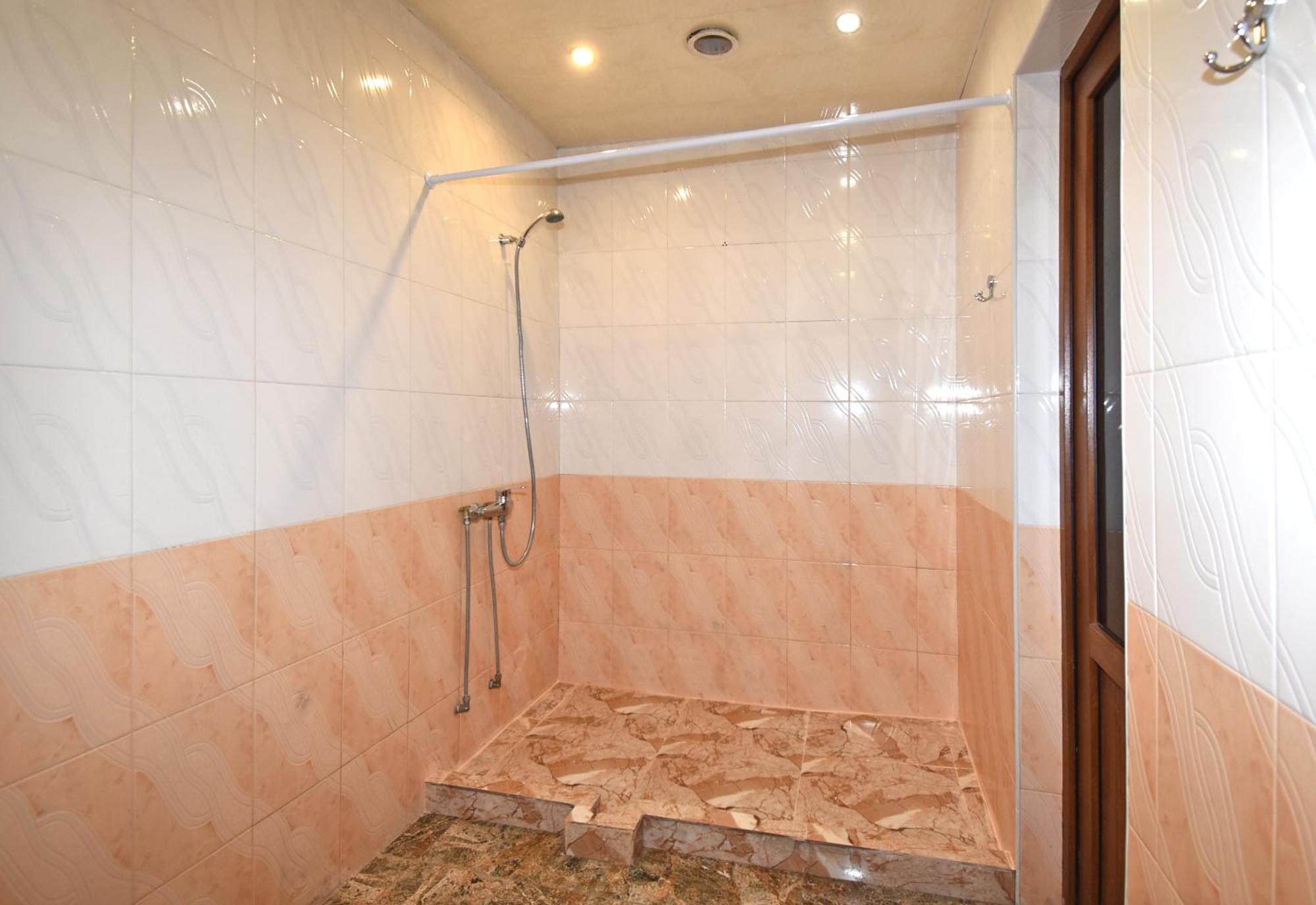 Armenak Apartment 5-Комнатная Erivan Dış mekan fotoğraf