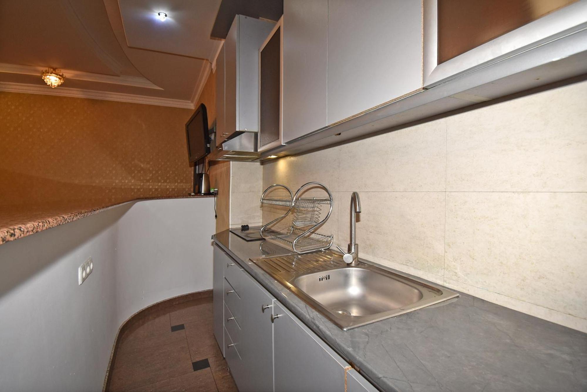 Armenak Apartment 5-Комнатная Erivan Dış mekan fotoğraf